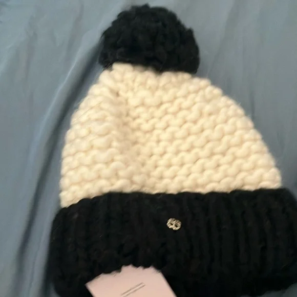 Kate Spade: NWT Black & White Knit Colorblock Beanie- Hat- 100% Wool- One Size
